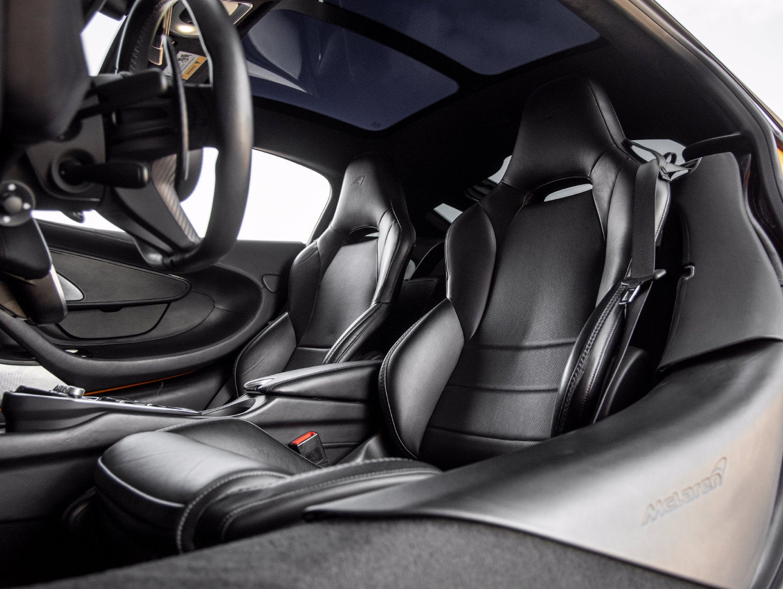 2022 McLaren GT Base