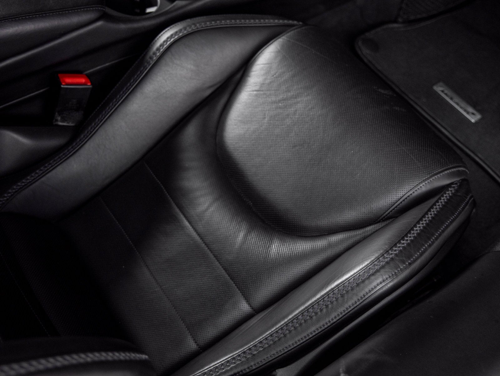 2022 McLaren GT Base