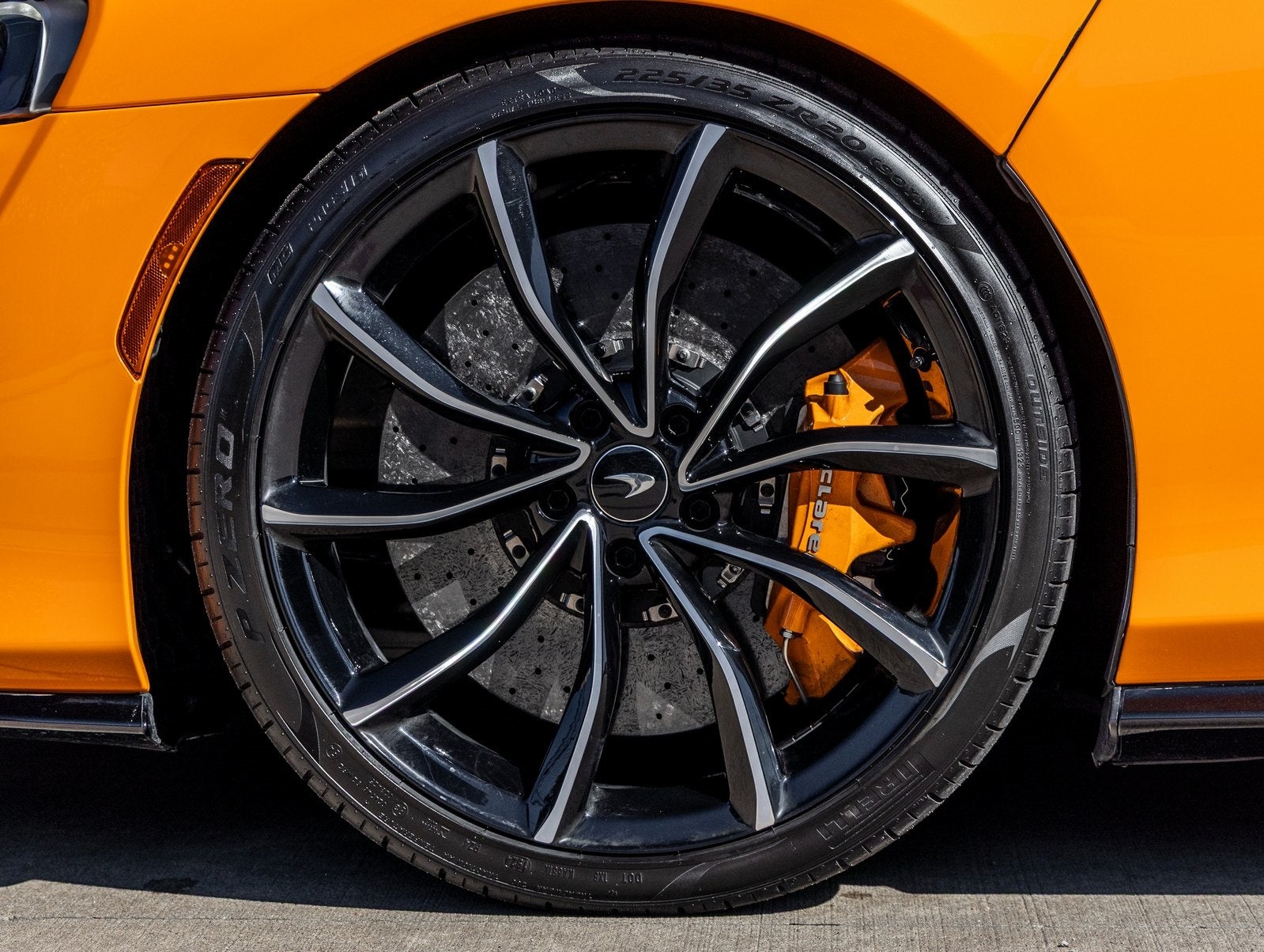 2025 McLaren GTS Base