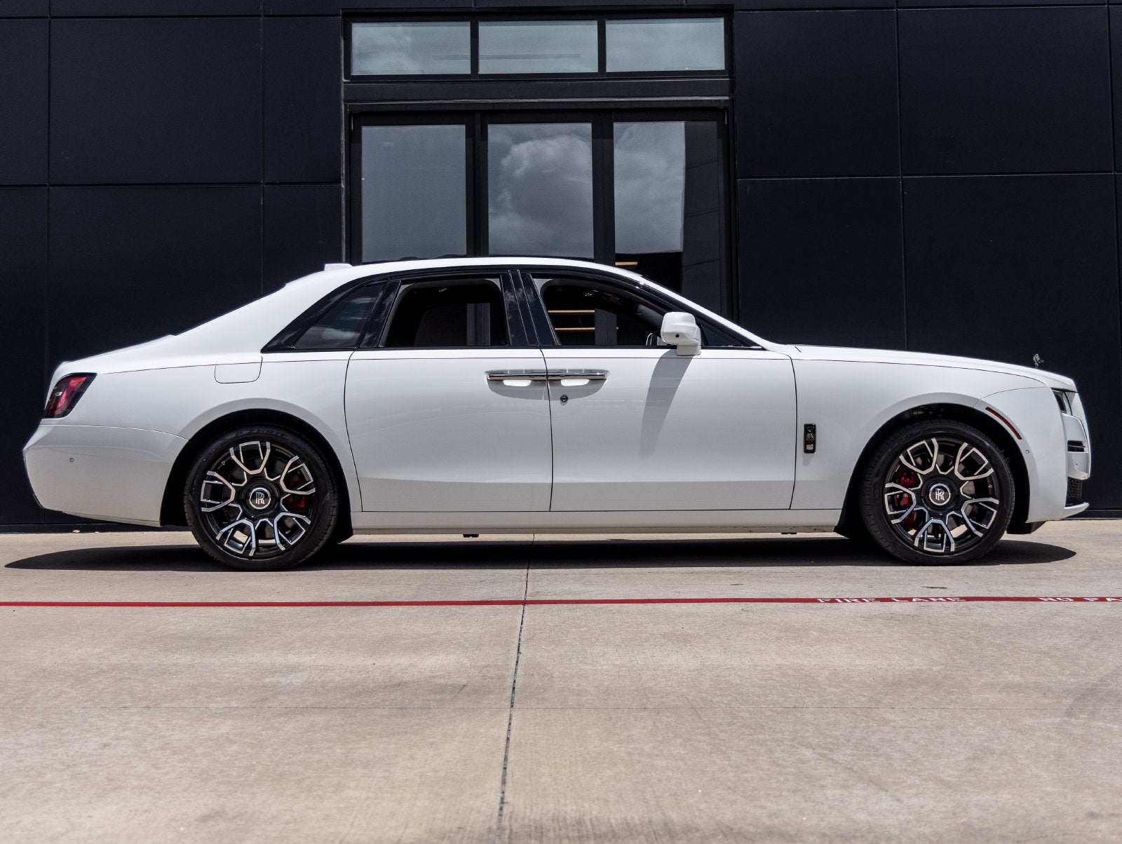 2023 Rolls-Royce Ghost Base