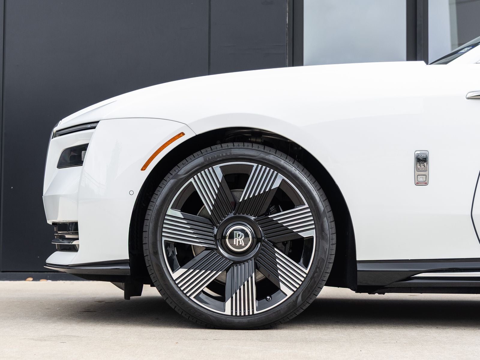 2024 Rolls-Royce Spectre 