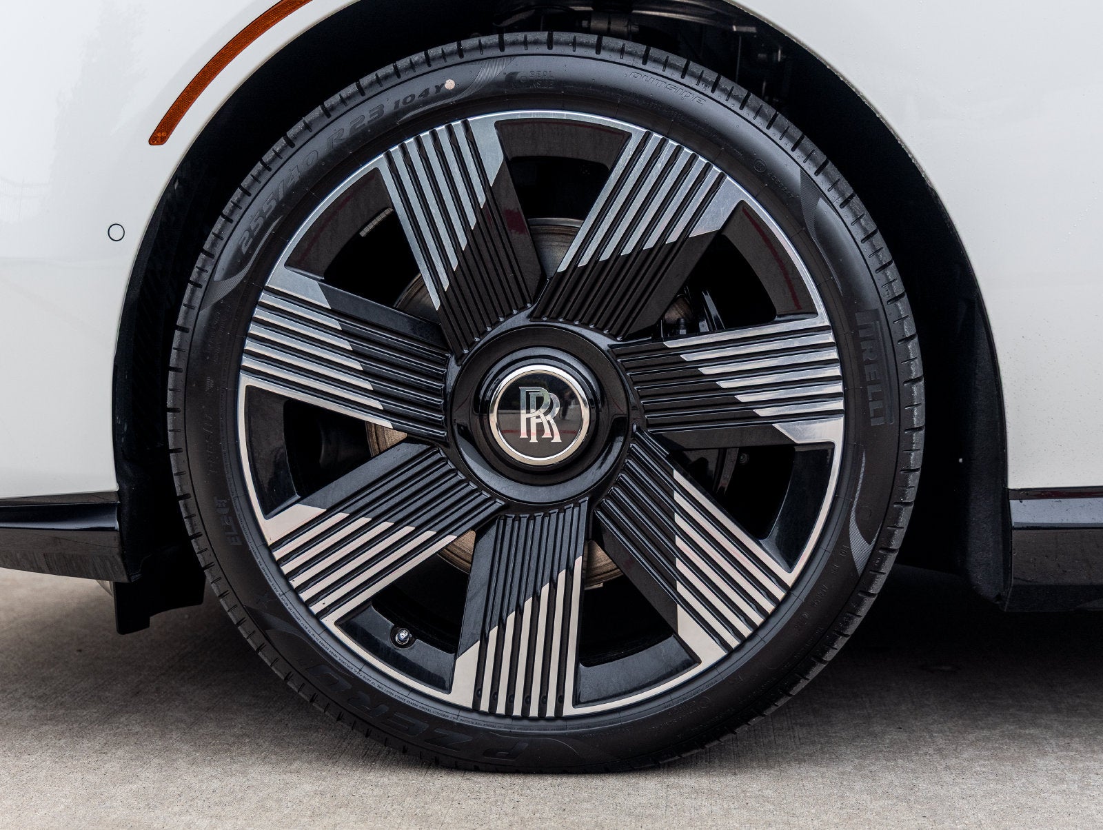 2026 Rolls-Royce Spectre Base