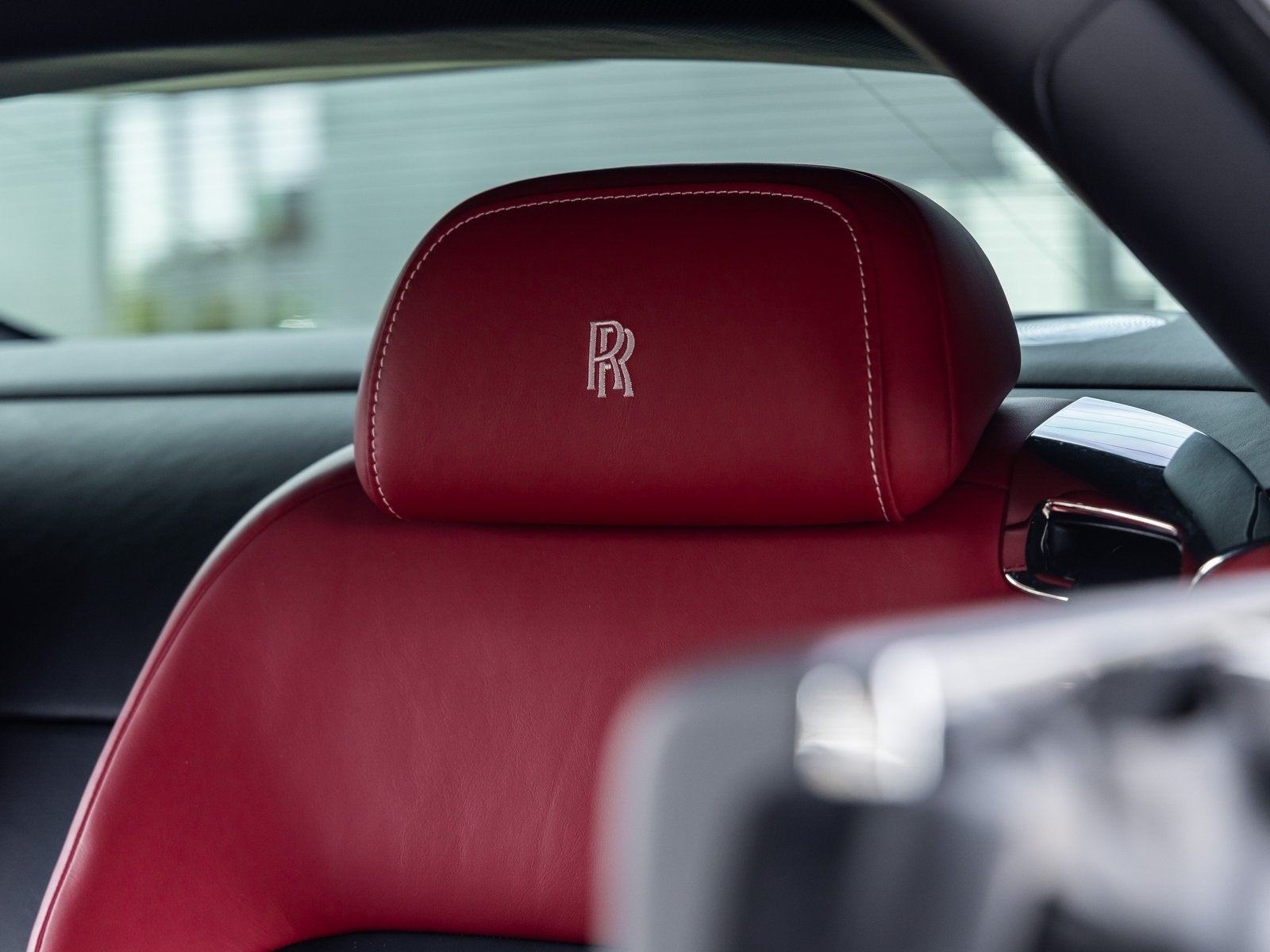 2024 Rolls-Royce Spectre Base