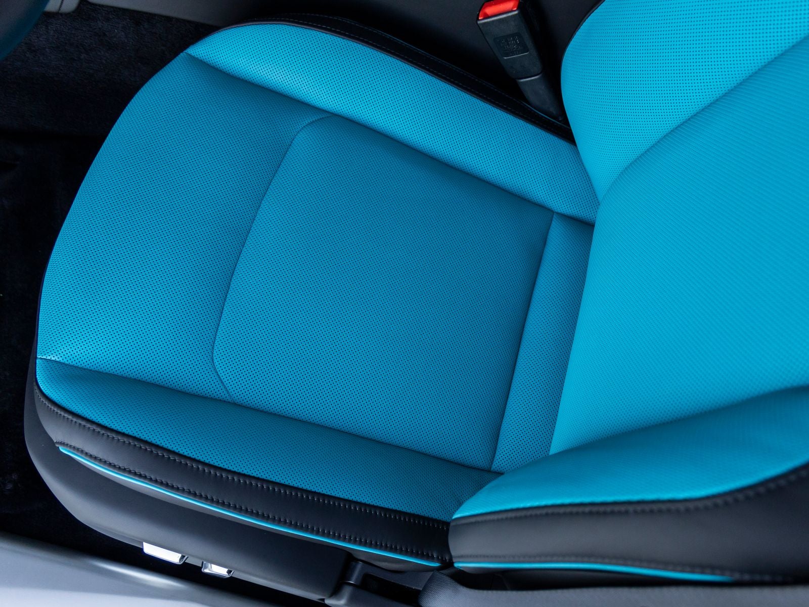 2025 Rolls-Royce Spectre 