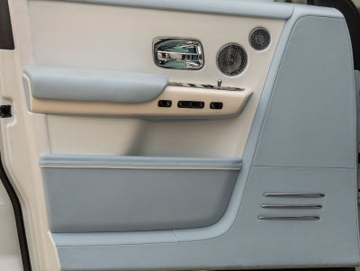 2023 Rolls-Royce Phantom Base
