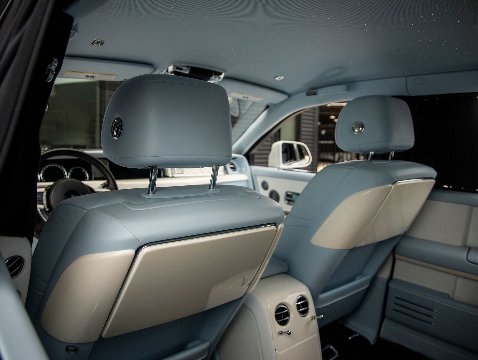 2023 Rolls-Royce Phantom Base