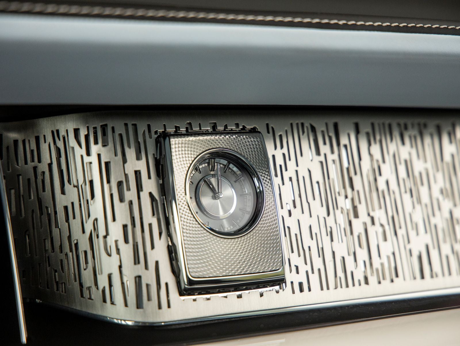 2023 Rolls-Royce Phantom Base