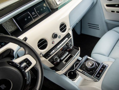 2023 Rolls-Royce Phantom Base