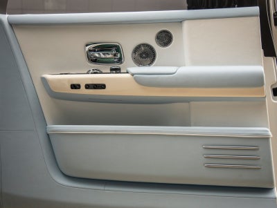 2023 Rolls-Royce Phantom Base