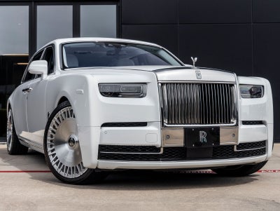 2023 Rolls-Royce Phantom Base