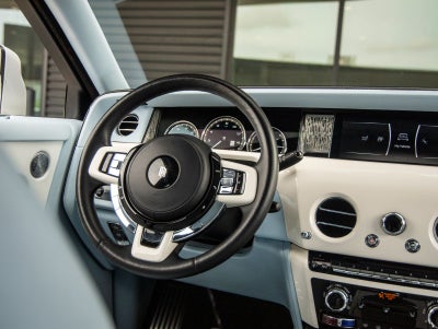 2023 Rolls-Royce Phantom Base
