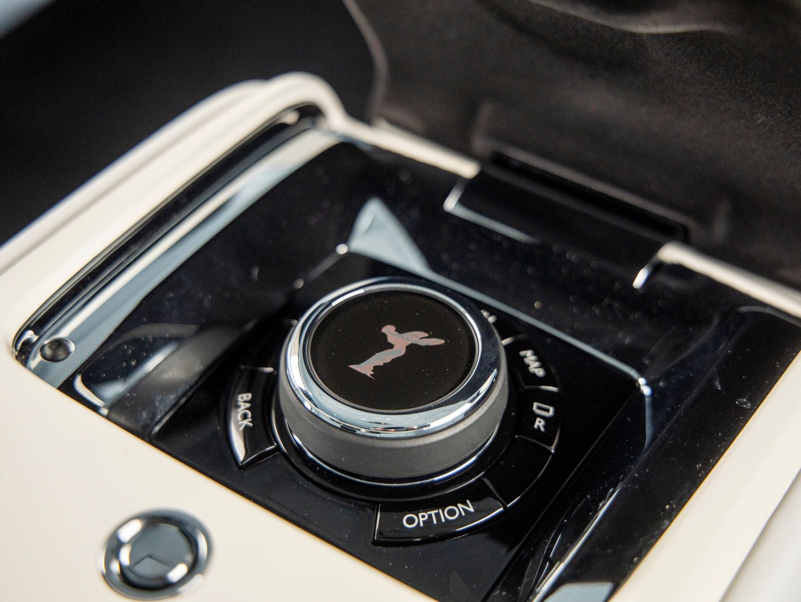 2023 Rolls-Royce Phantom Base