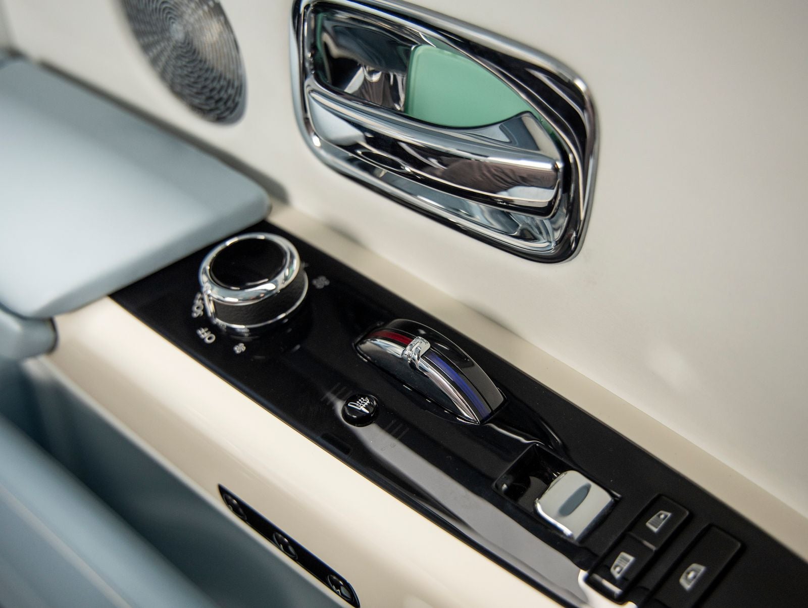 2023 Rolls-Royce Phantom Base