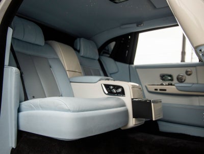 2023 Rolls-Royce Phantom Base