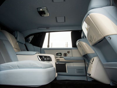 2023 Rolls-Royce Phantom Base