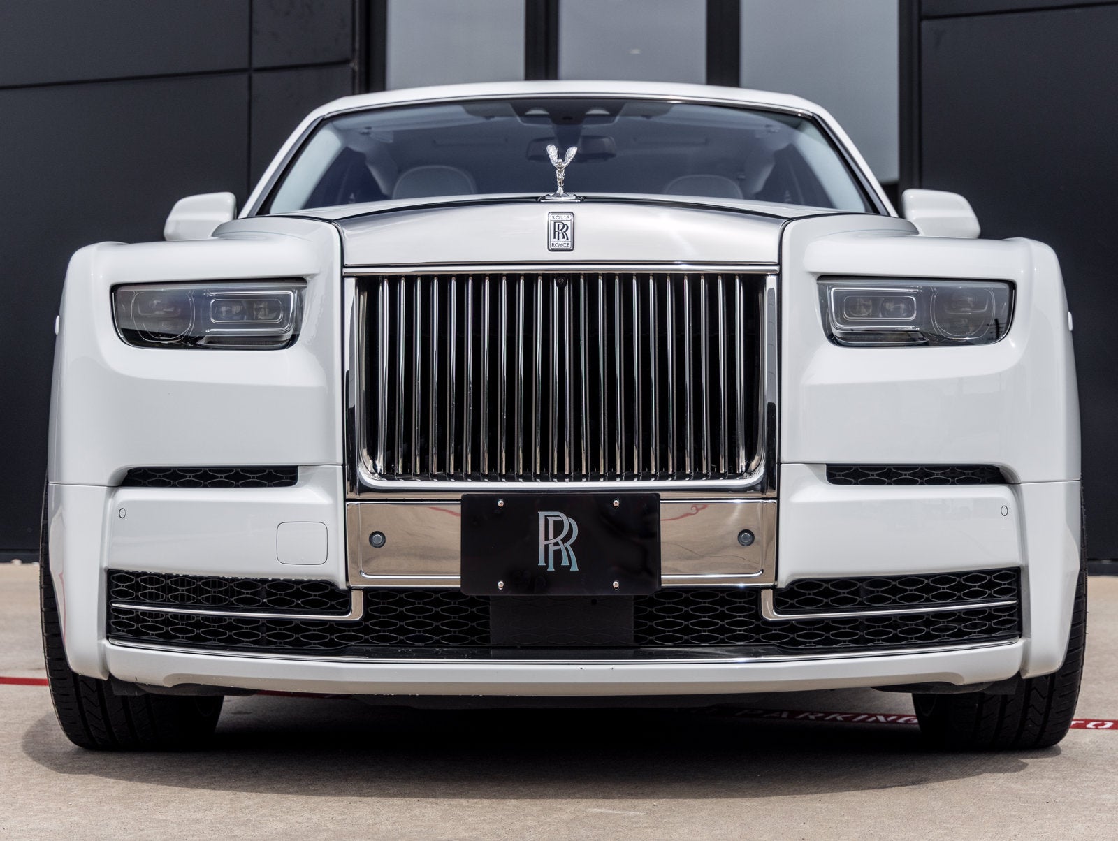 2023 Rolls-Royce Phantom Base