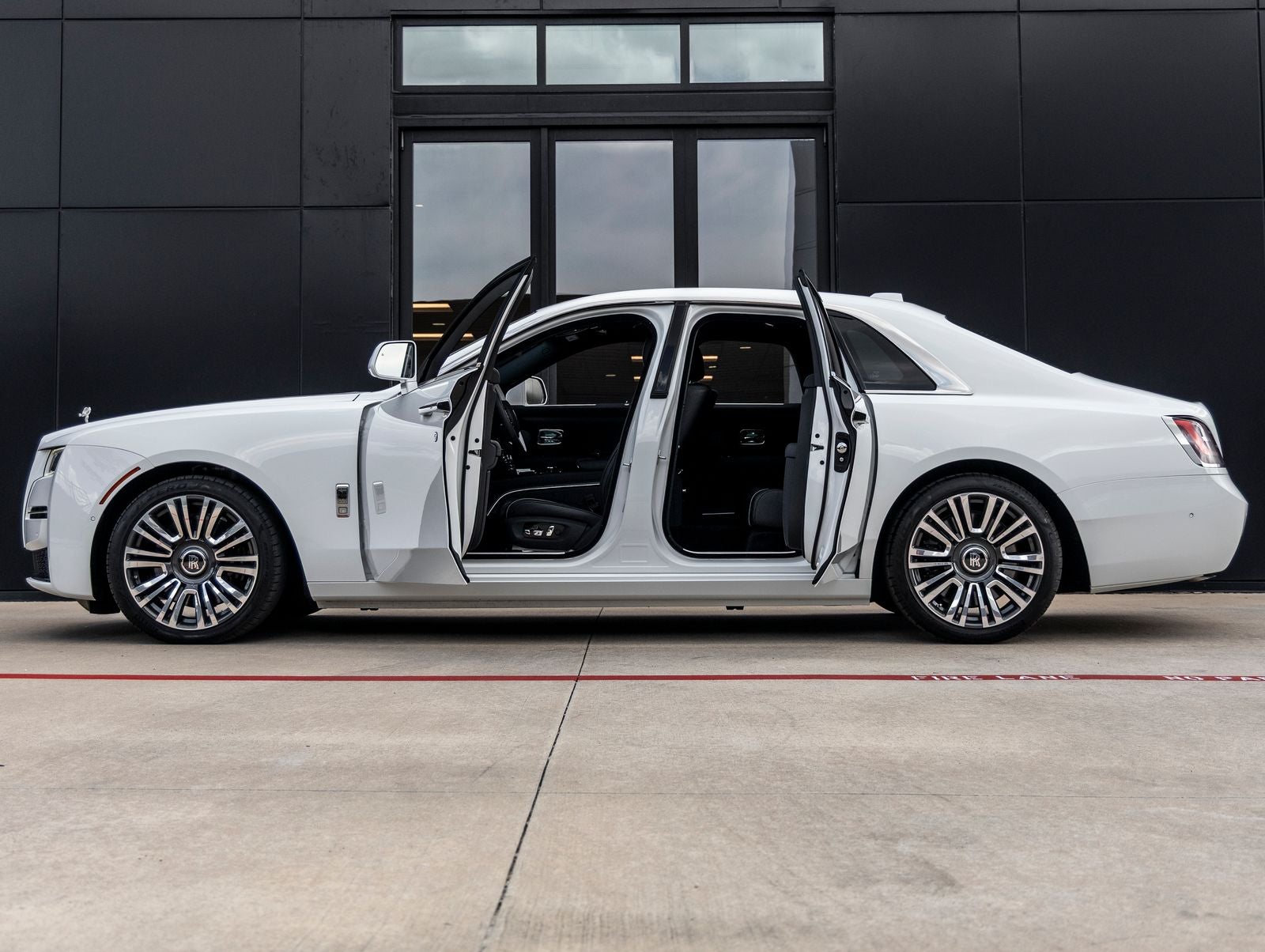 2024 Rolls-Royce Ghost 