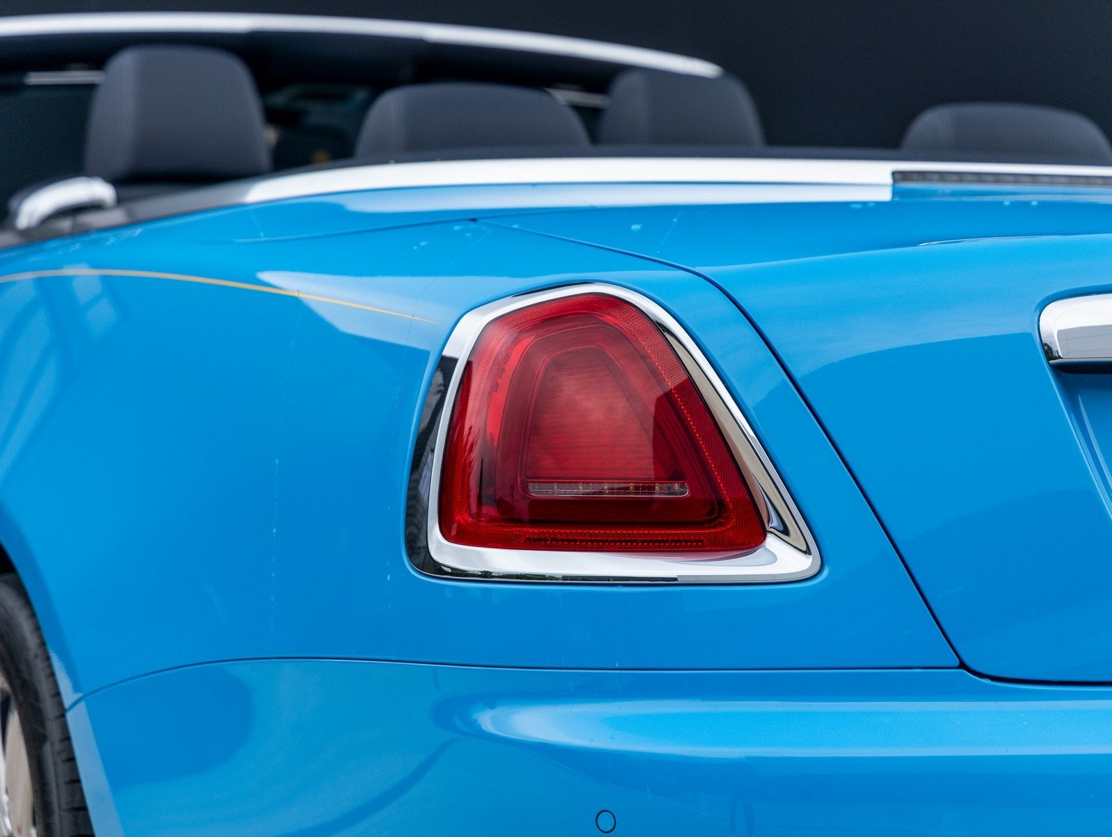 2021 Rolls-Royce Dawn Base