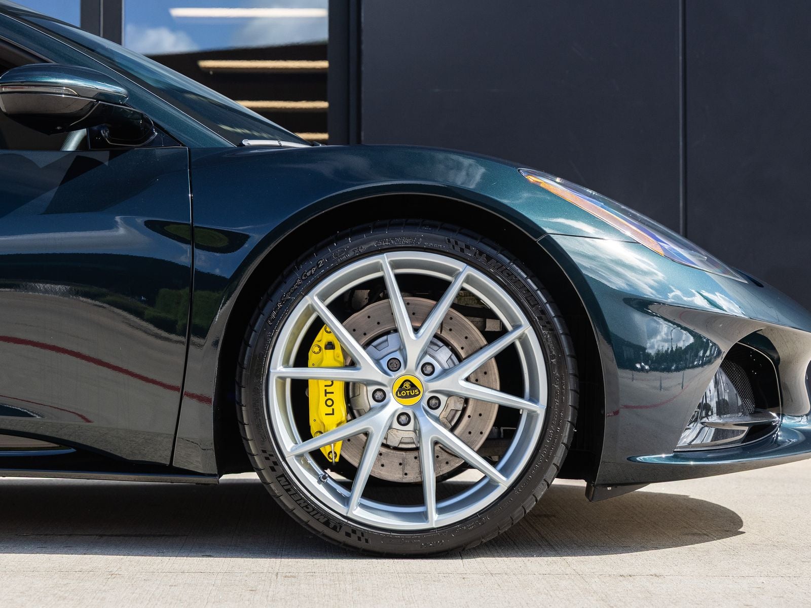 2024 Lotus Emira V6