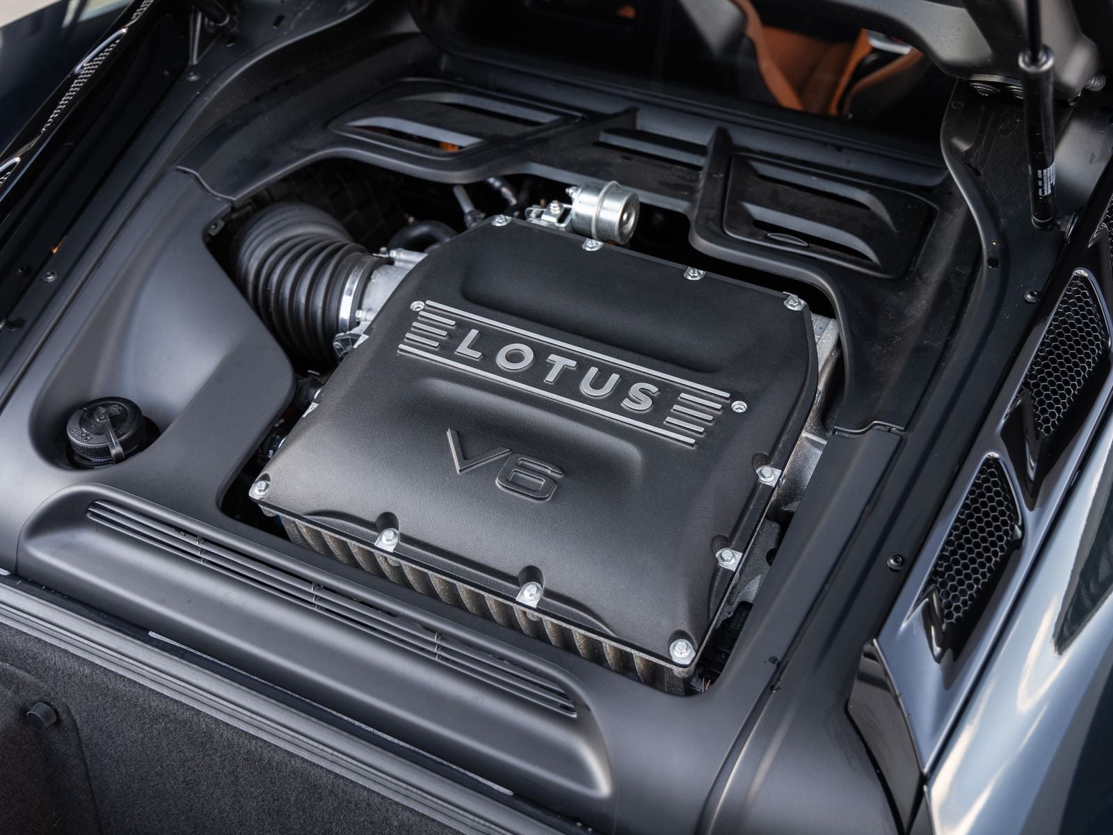 2024 Lotus Emira V6