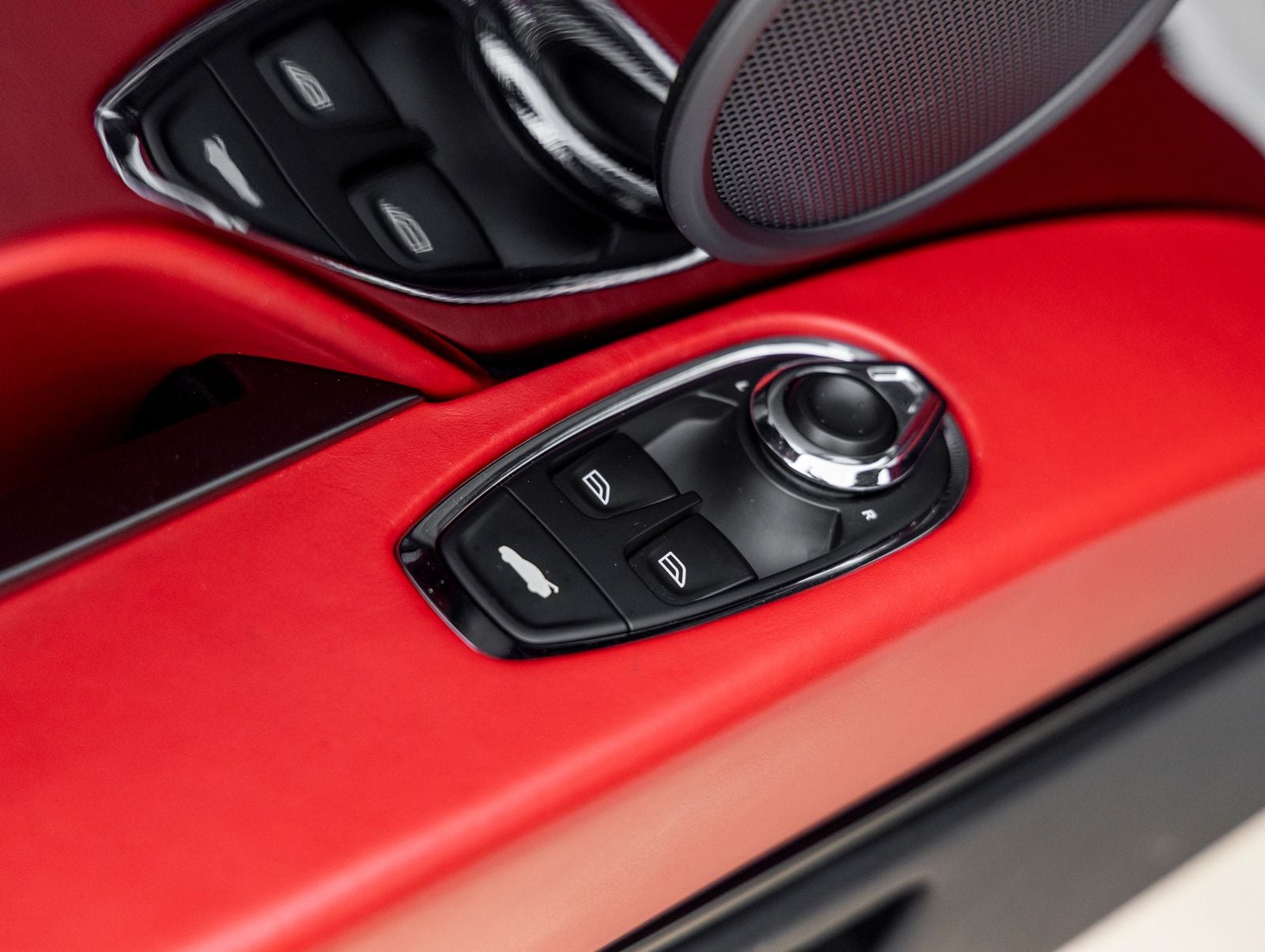 2022 Aston Martin DB11 Base