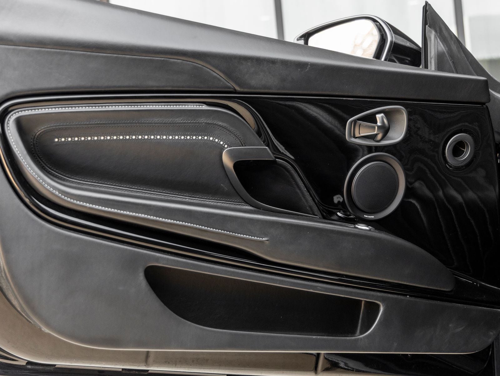 2019 Aston Martin DB11 Volante