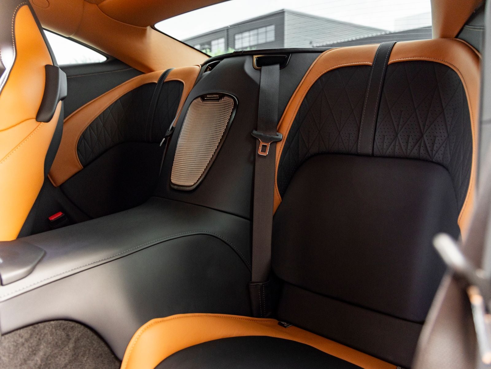 2025 Aston Martin DB12 Base