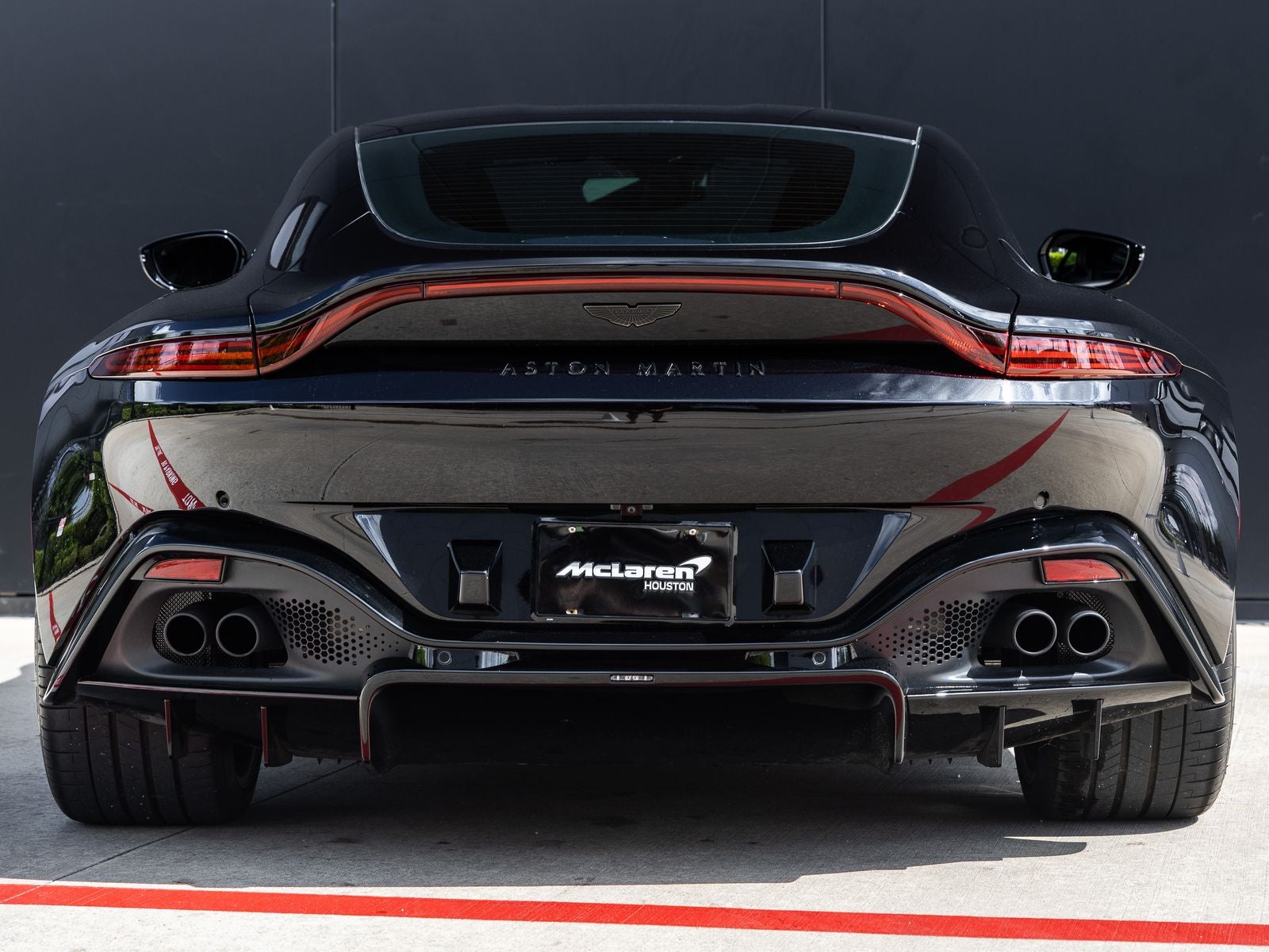 2023 Aston Martin Vantage Base