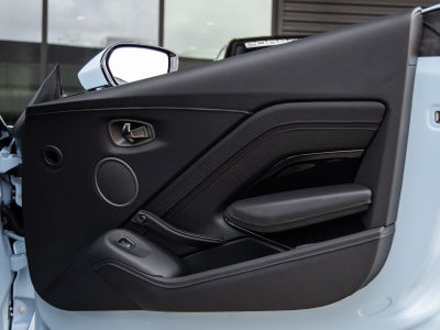 2022 Aston Martin Vantage Base