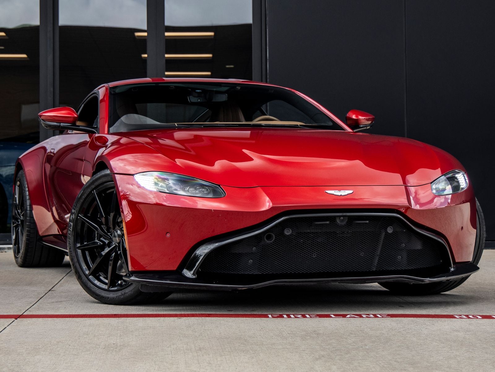 2020 Aston Martin Vantage Base