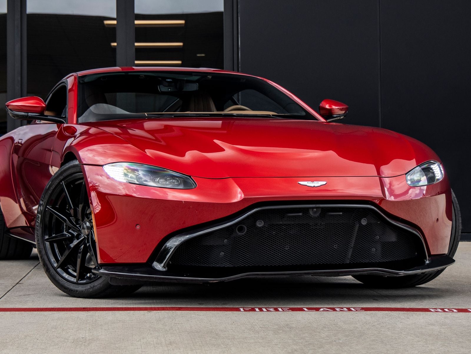 2020 Aston Martin Vantage Base
