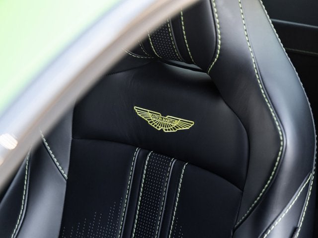 2022 Aston Martin Vantage Base