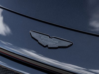 2022 Aston Martin Vantage Base