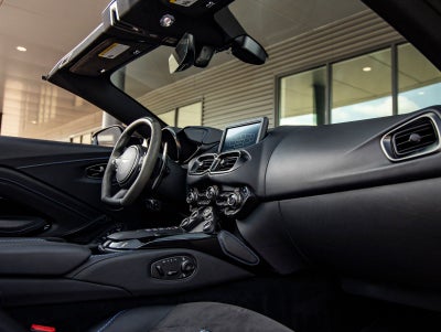2022 Aston Martin Vantage Base