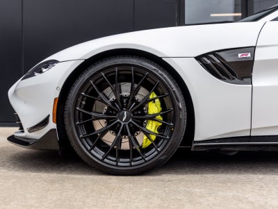 2023 Aston Martin Vantage Base