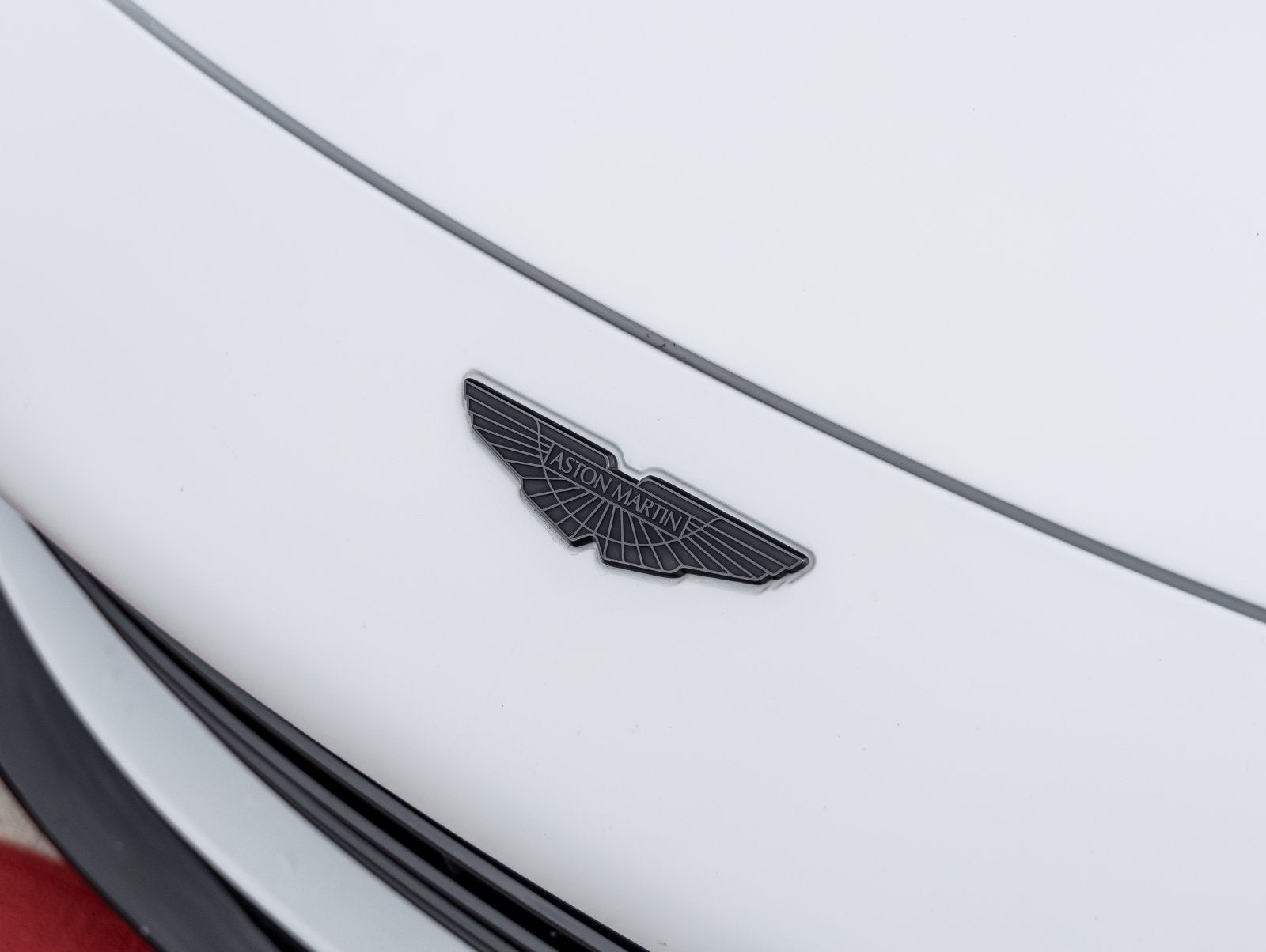 2023 Aston Martin Vantage Base