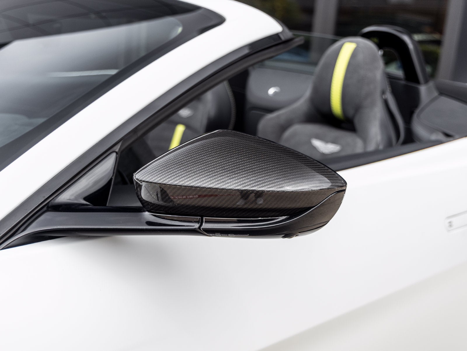 2023 Aston Martin Vantage Base