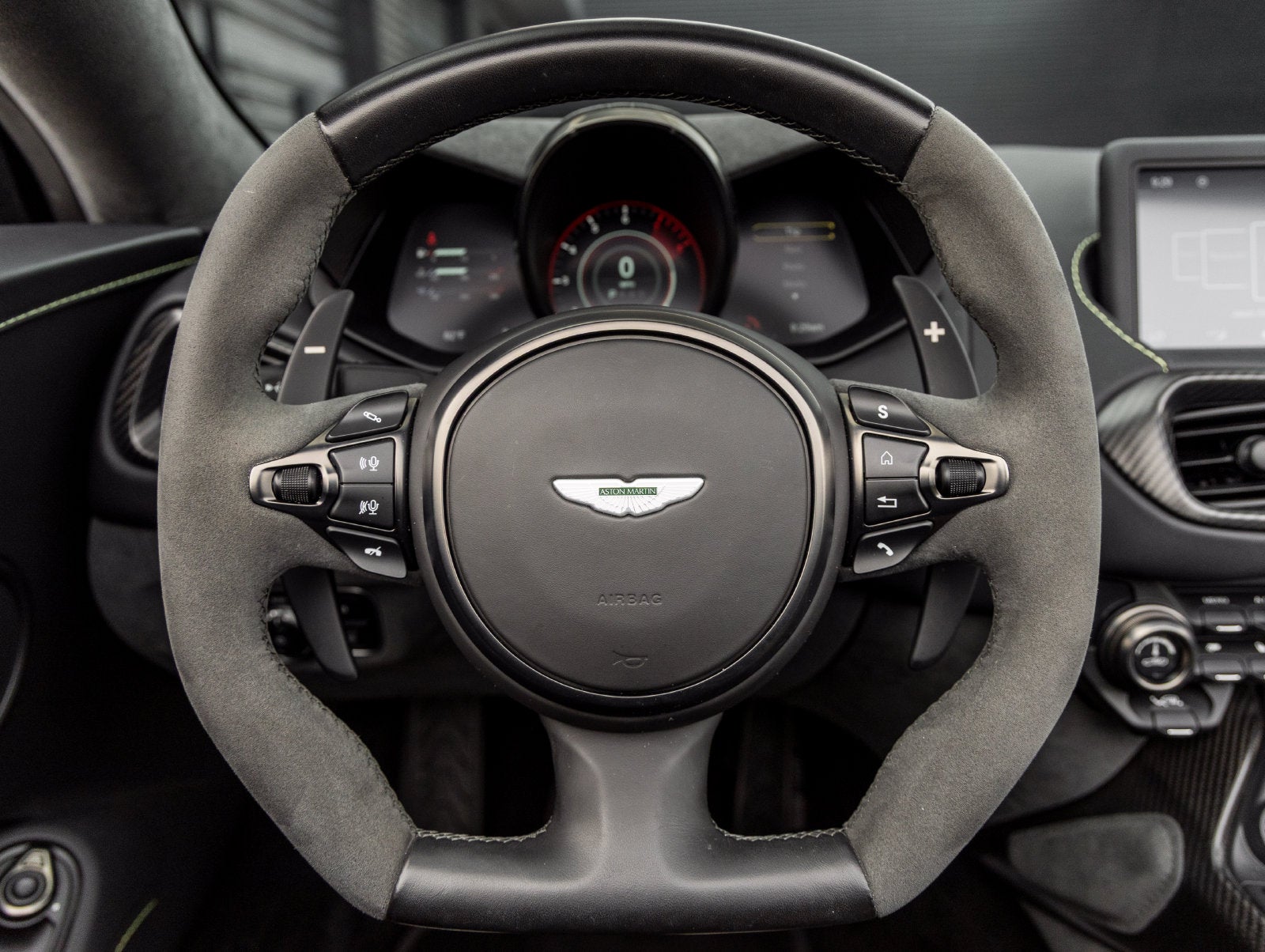 2023 Aston Martin Vantage Base