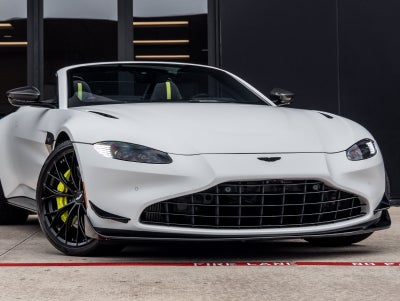 2023 Aston Martin Vantage Base