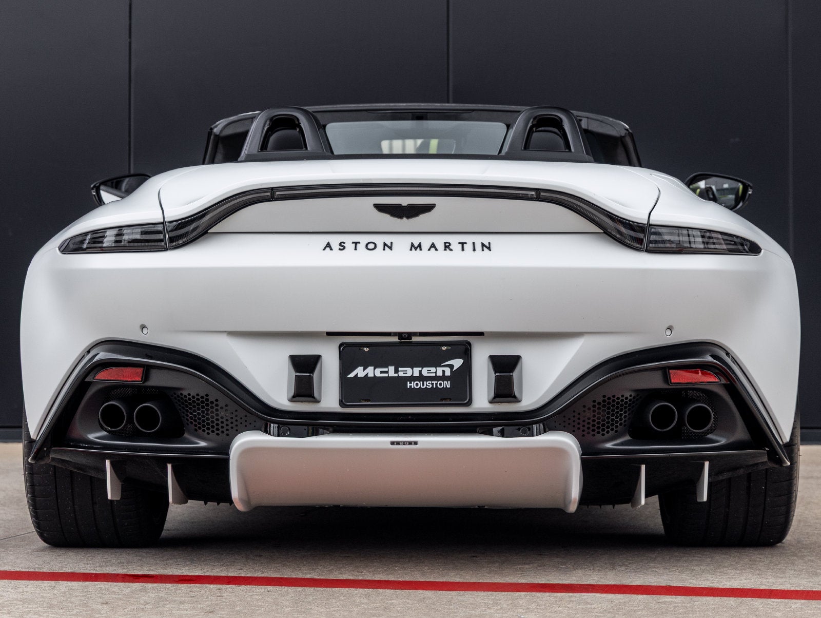 2023 Aston Martin Vantage Base