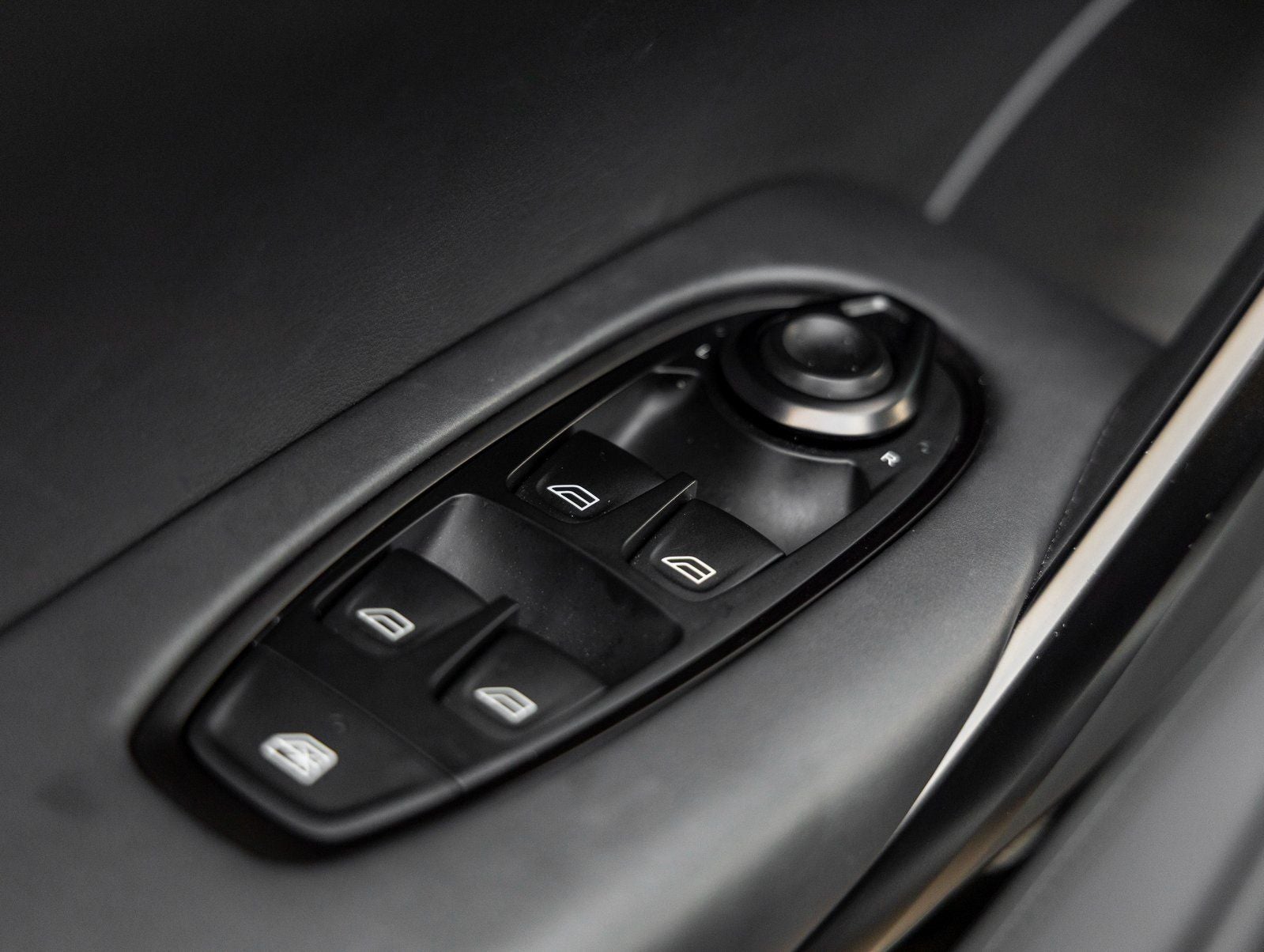 2024 Aston Martin DBX 707