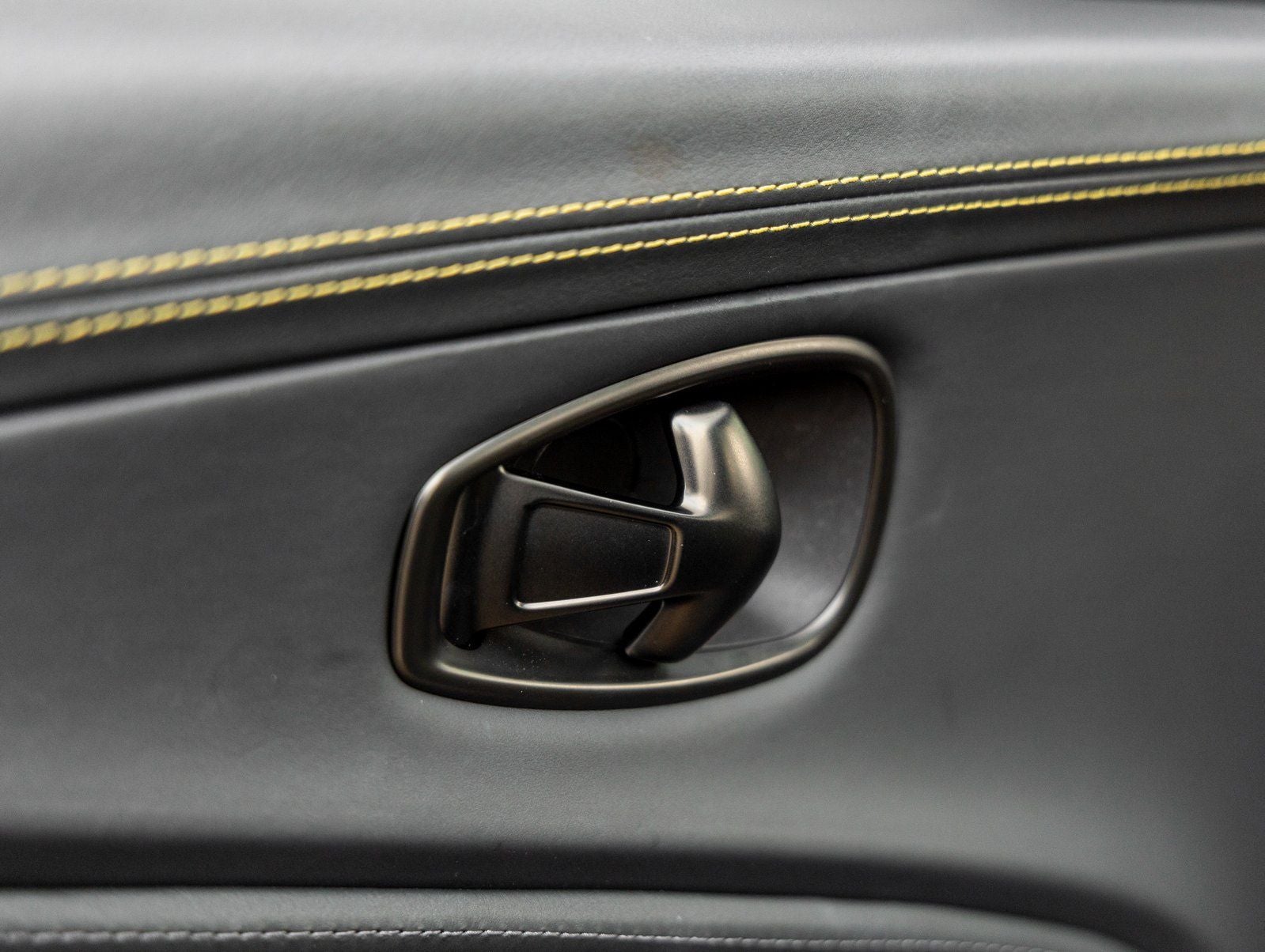 2024 Aston Martin DBX 707