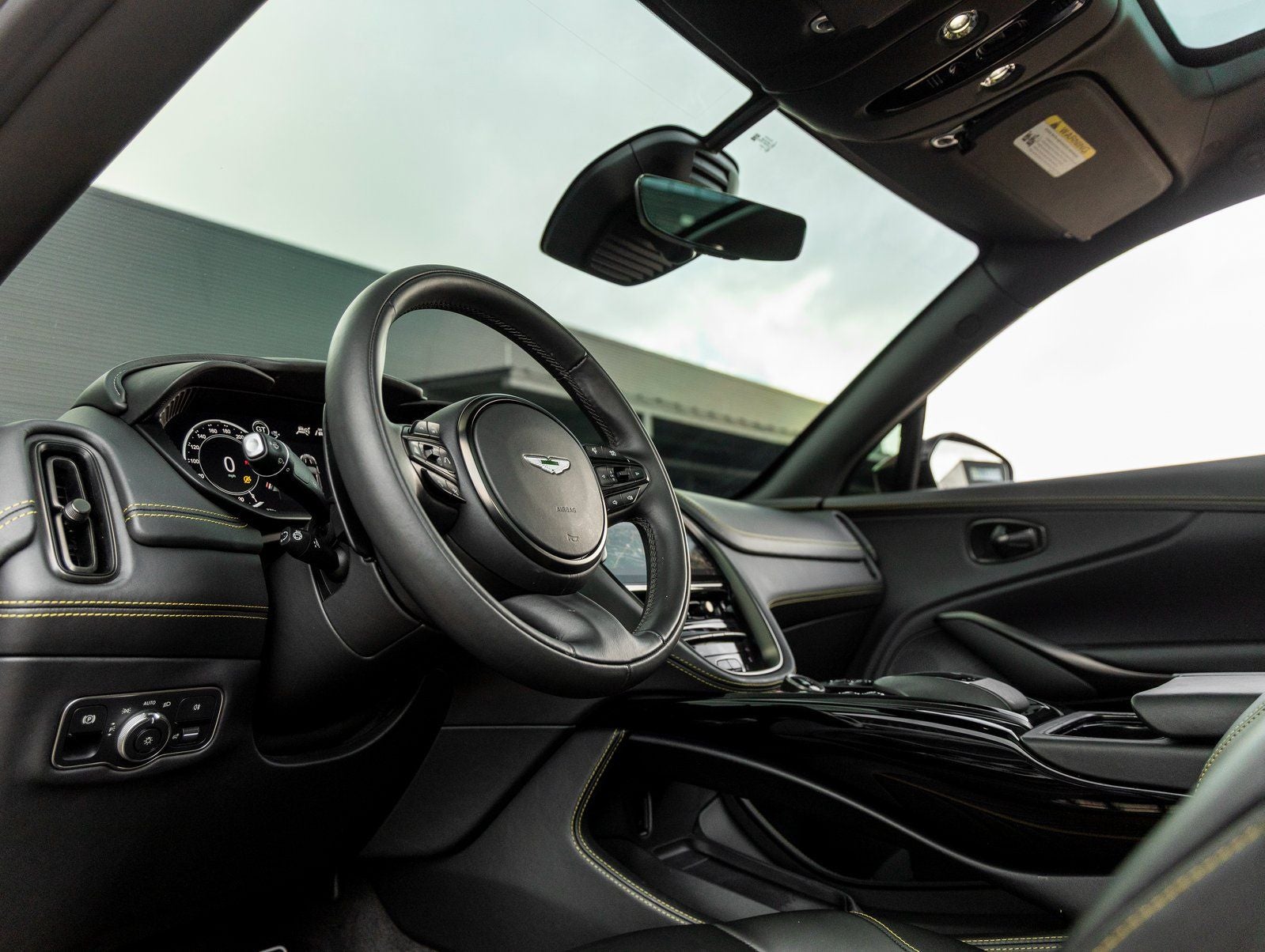 2024 Aston Martin DBX 707