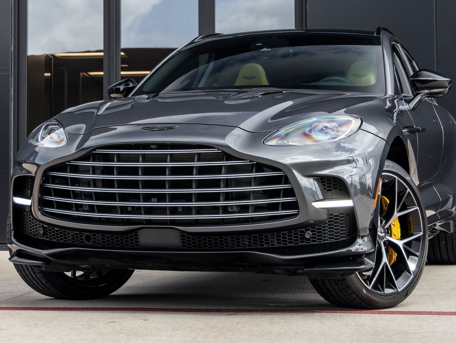 2024 Aston Martin DBX 707