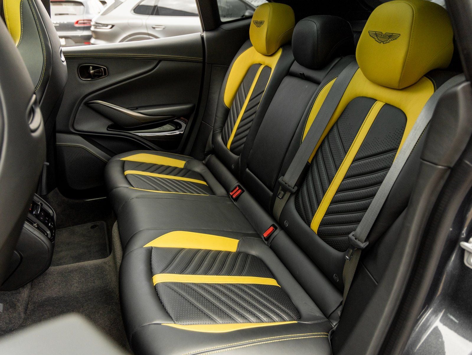 2024 Aston Martin DBX 707