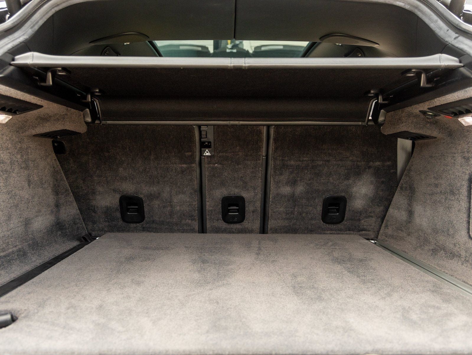 2024 Aston Martin DBX 707