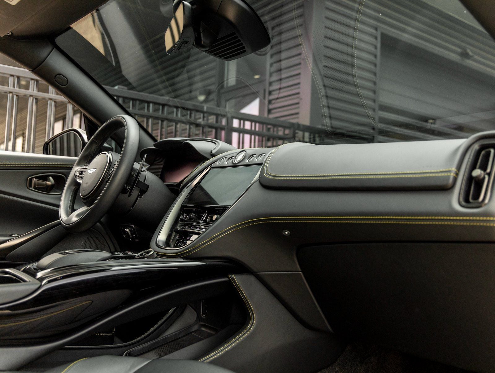 2024 Aston Martin DBX 707