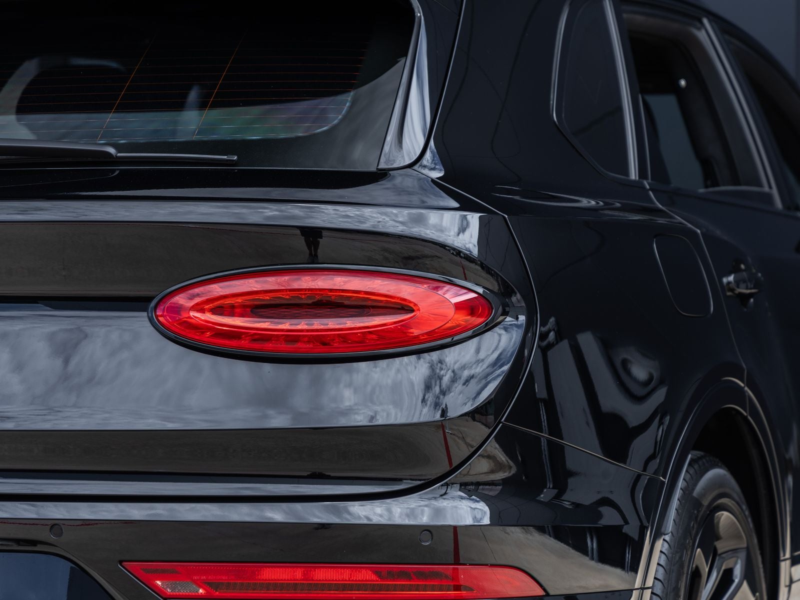 2023 Bentley Bentayga Base