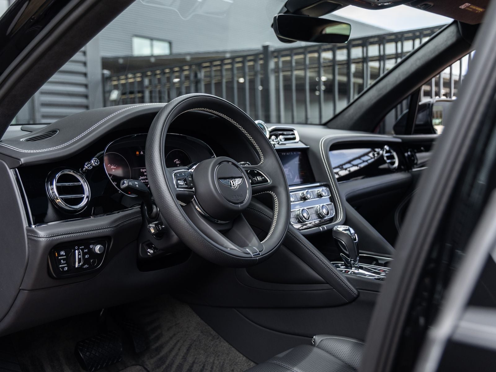 2023 Bentley Bentayga Base