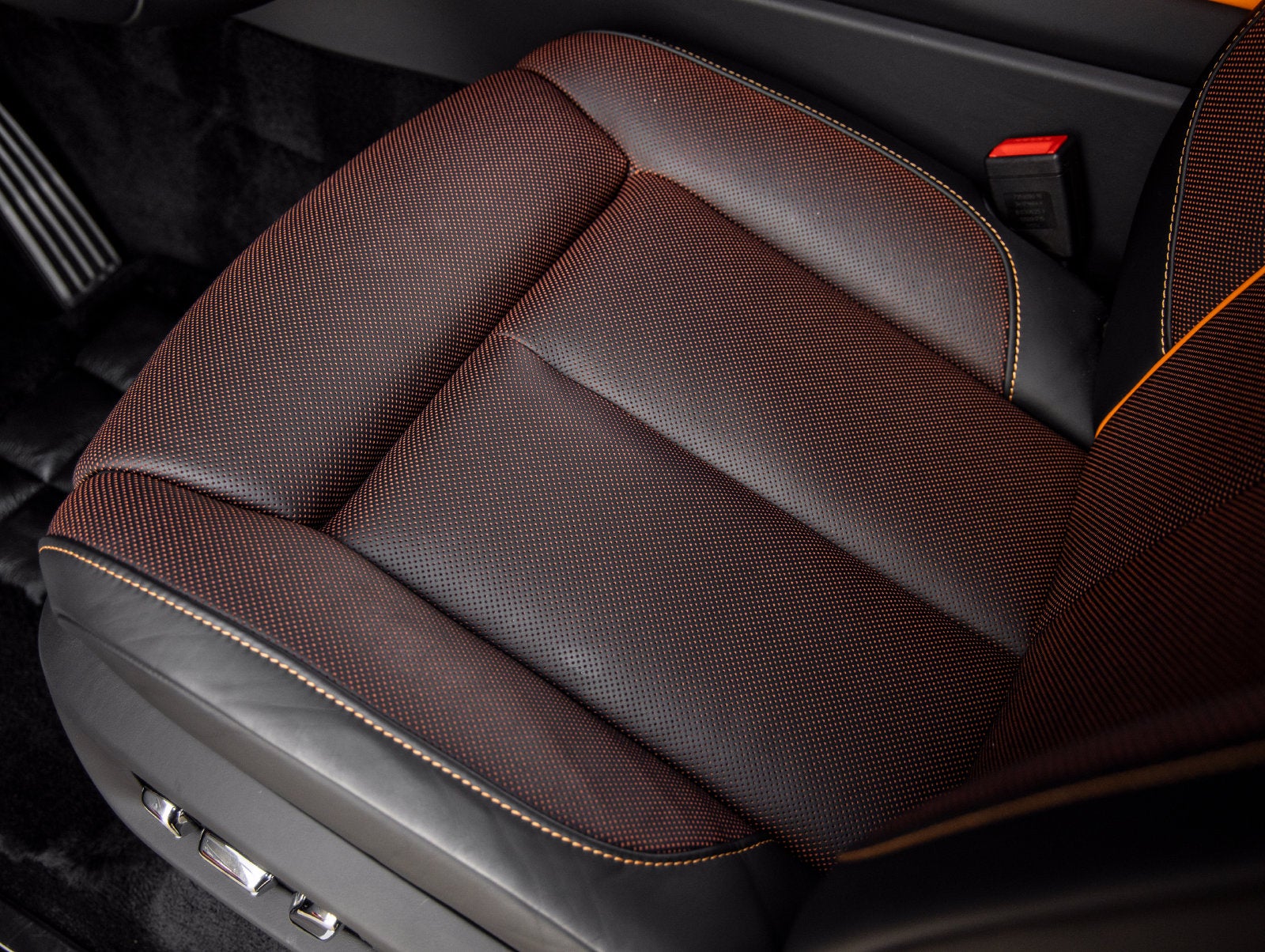 2026 Rolls-Royce Cullinan Black Badge